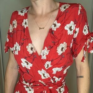 SOLD. Red Floral Wrap Dress ♥️